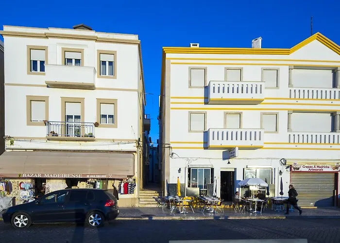 Casa Da Liberdade Em *